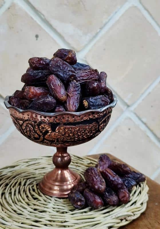 خرید خرما پیارم سیاه + بهترین قیمت